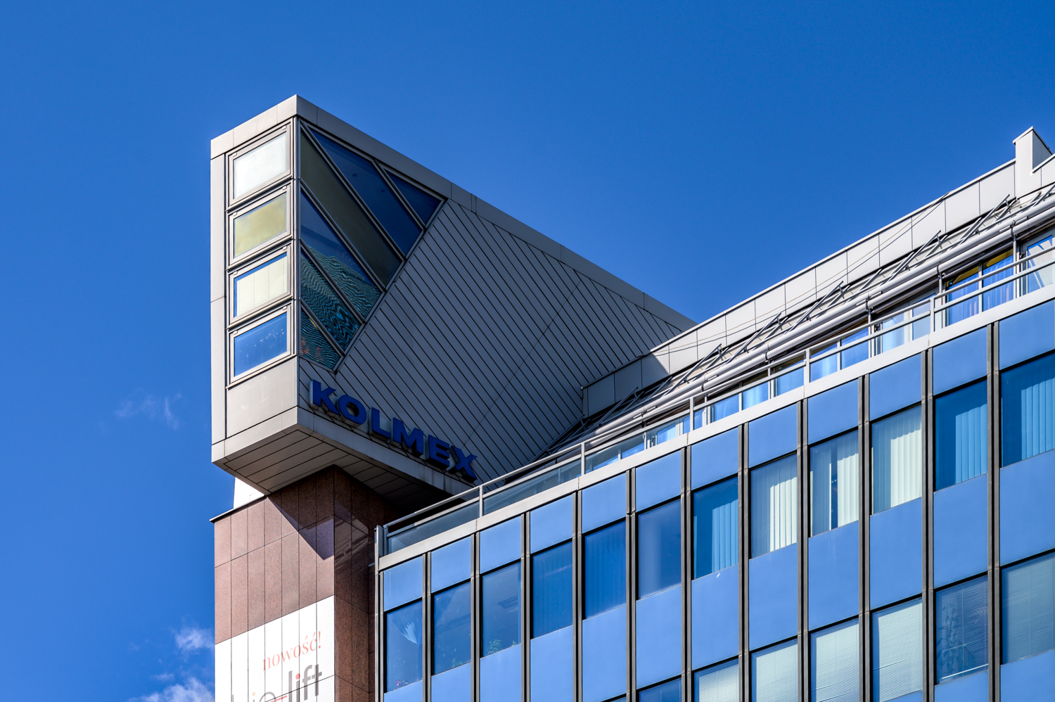 Zdjęcie architektury budynku Kolmex